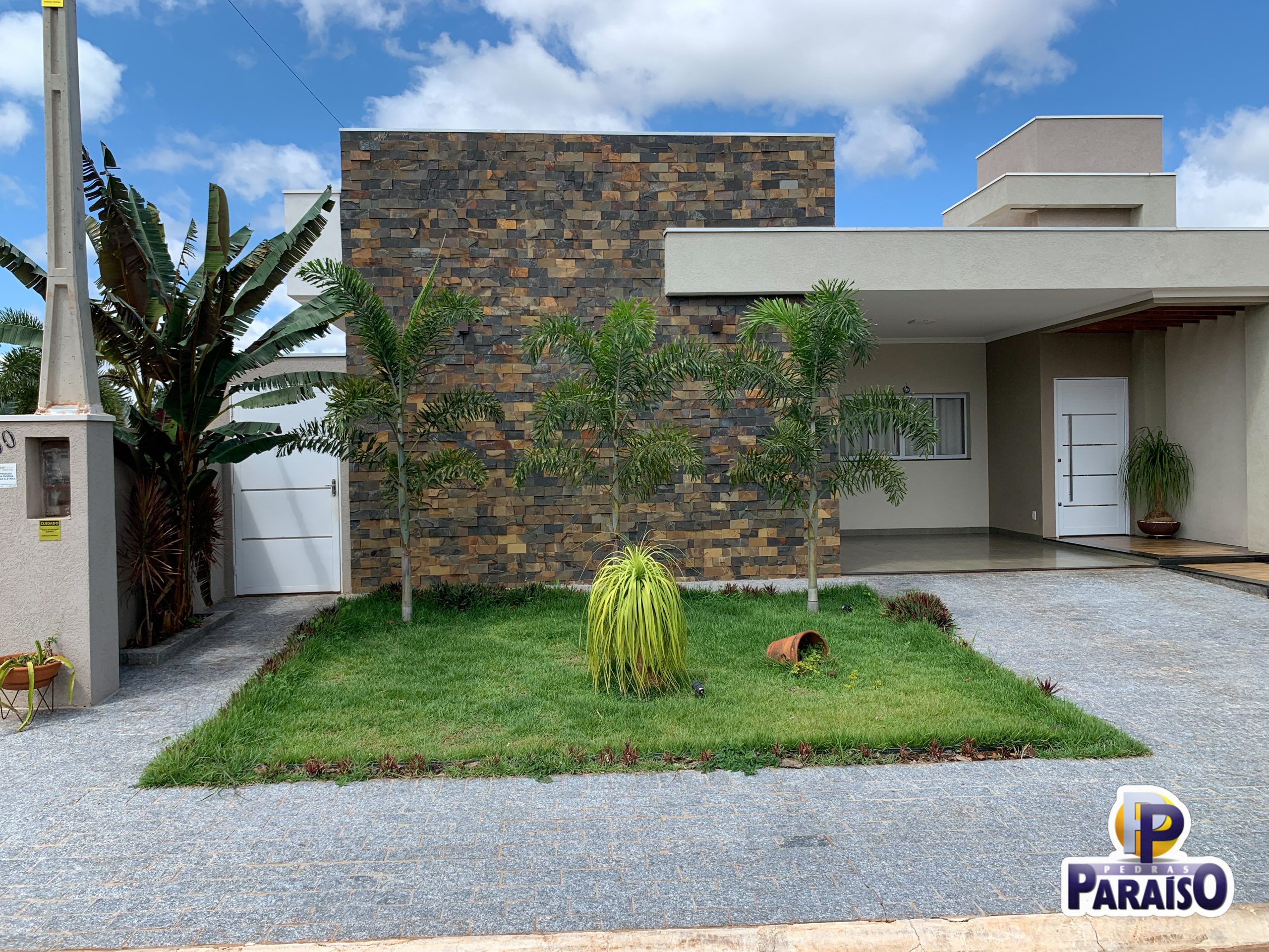 Revestimento em pedra ferro para muro e fachada - Novidades