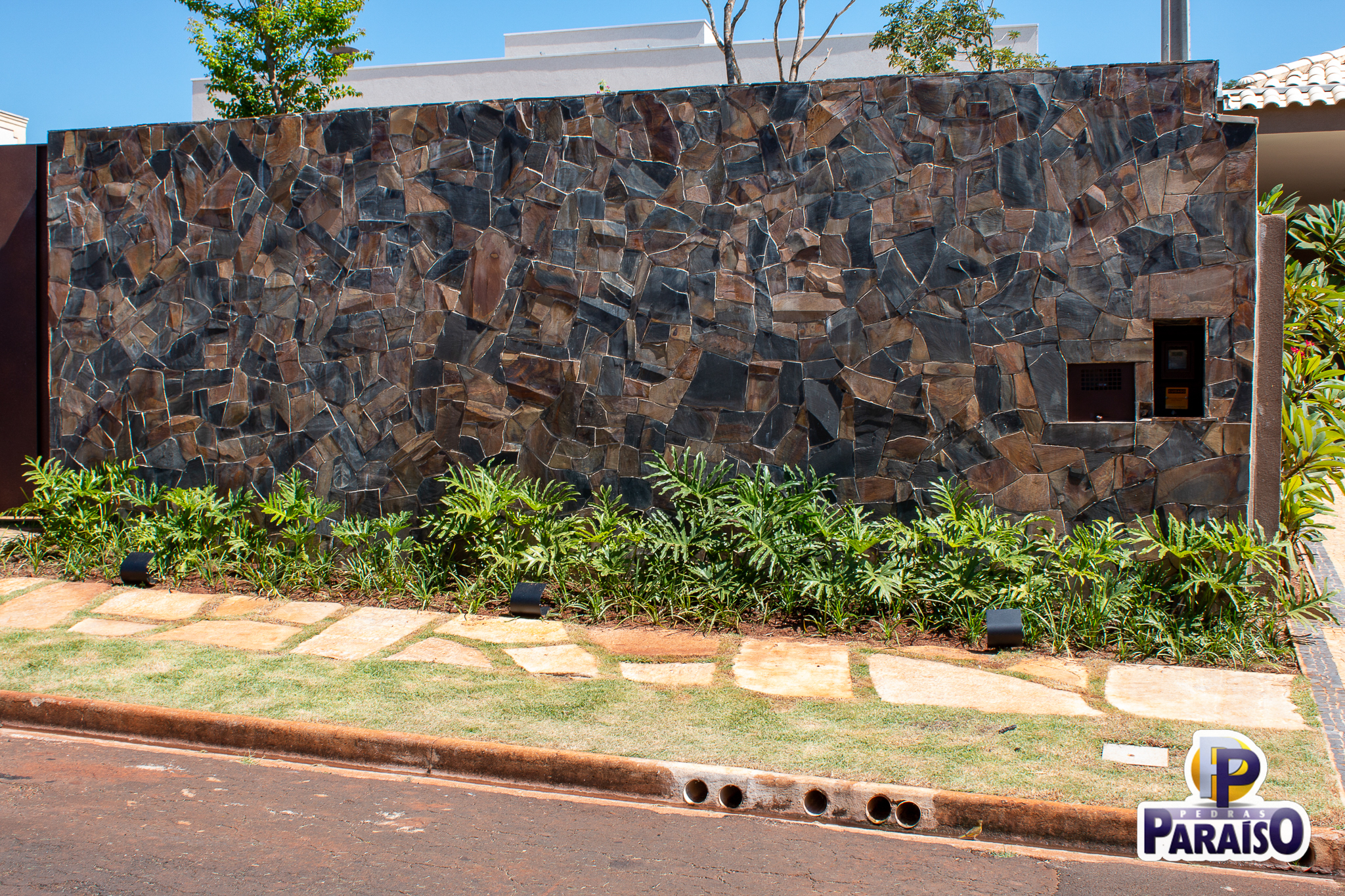 Pedra Ferro Para Muro